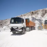 As empresas senegalesas Khoury Transports, Transports Dieye e Transports Ibrahima Sakho (TIS) escolheram a Renault Trucks K para as suas atividades de transporte de hidrocarbonetos e minérios.